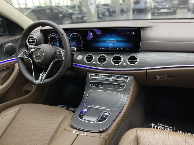 Mercedes Benz E-Class 2022 — фото 26