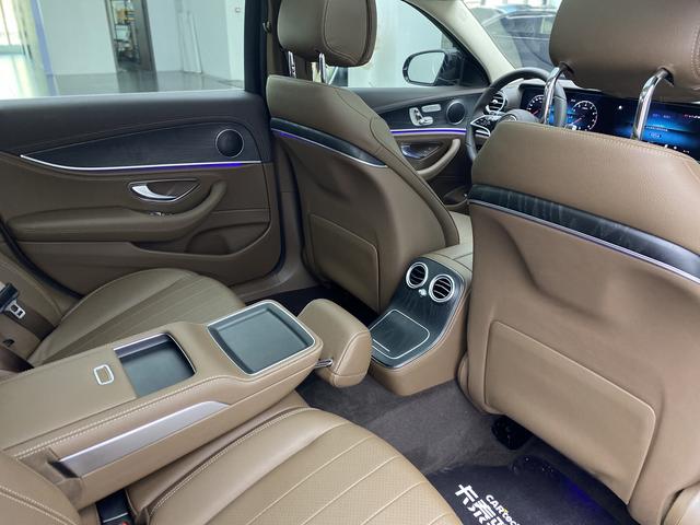 Mercedes Benz E-Class 2022 — фото 25