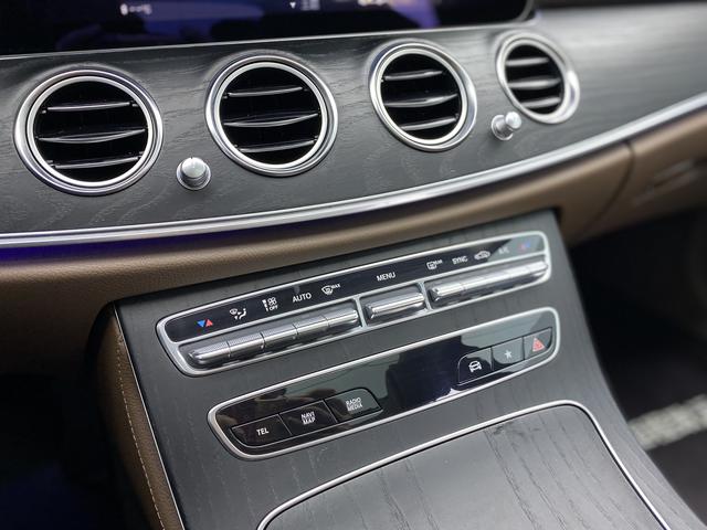 Mercedes Benz E-Class 2022 — фото 11