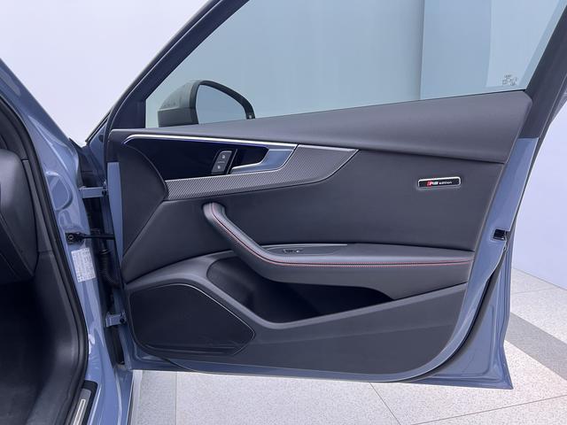 Audi A4L 2022 Другой из Китая, фото 2