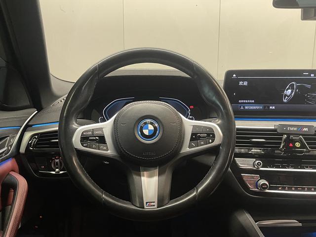 BMW 5 Series — фото 16