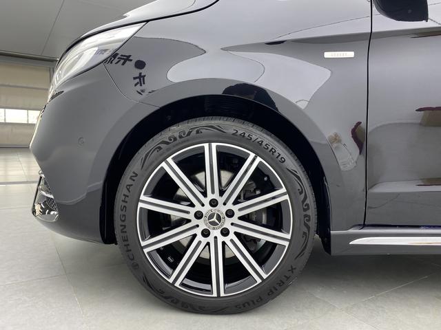 Mercedes Benz V-Class 2021 — фото 17
