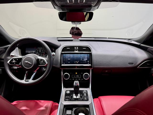 Jaguar XEL 2022 — фото 17