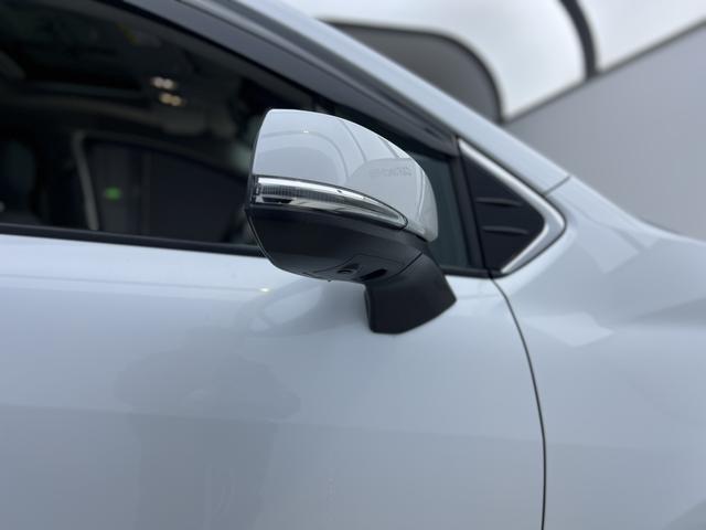 Toyota Grevia id 3781821 из Китая 9