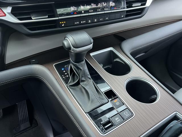 Toyota Grevia id 3781821 из Китая 15