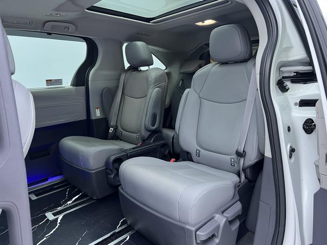 Toyota Grevia id 3781821 из Китая 25