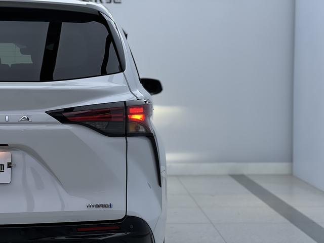 Toyota Grevia id 3781821 из Китая 28