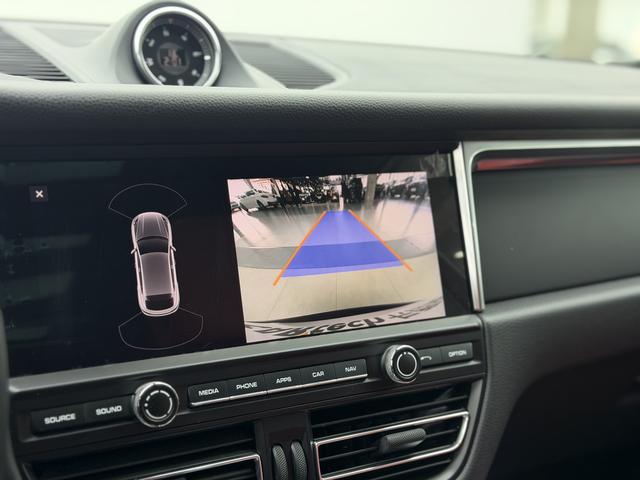 Porsche Macan 2021 Черный из Китая