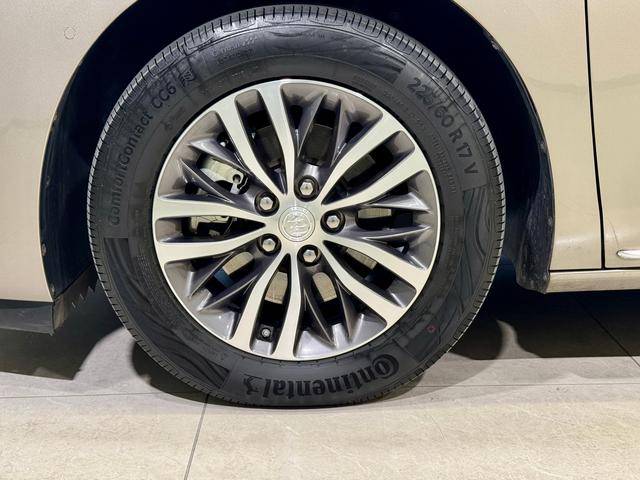 Buick GL8 2023 Шампань из Китая, фото 4