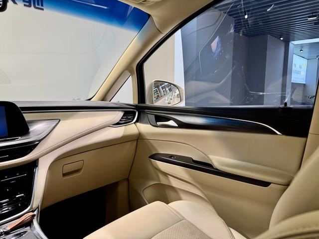 Buick GL8 id 3810255 из Китая 28