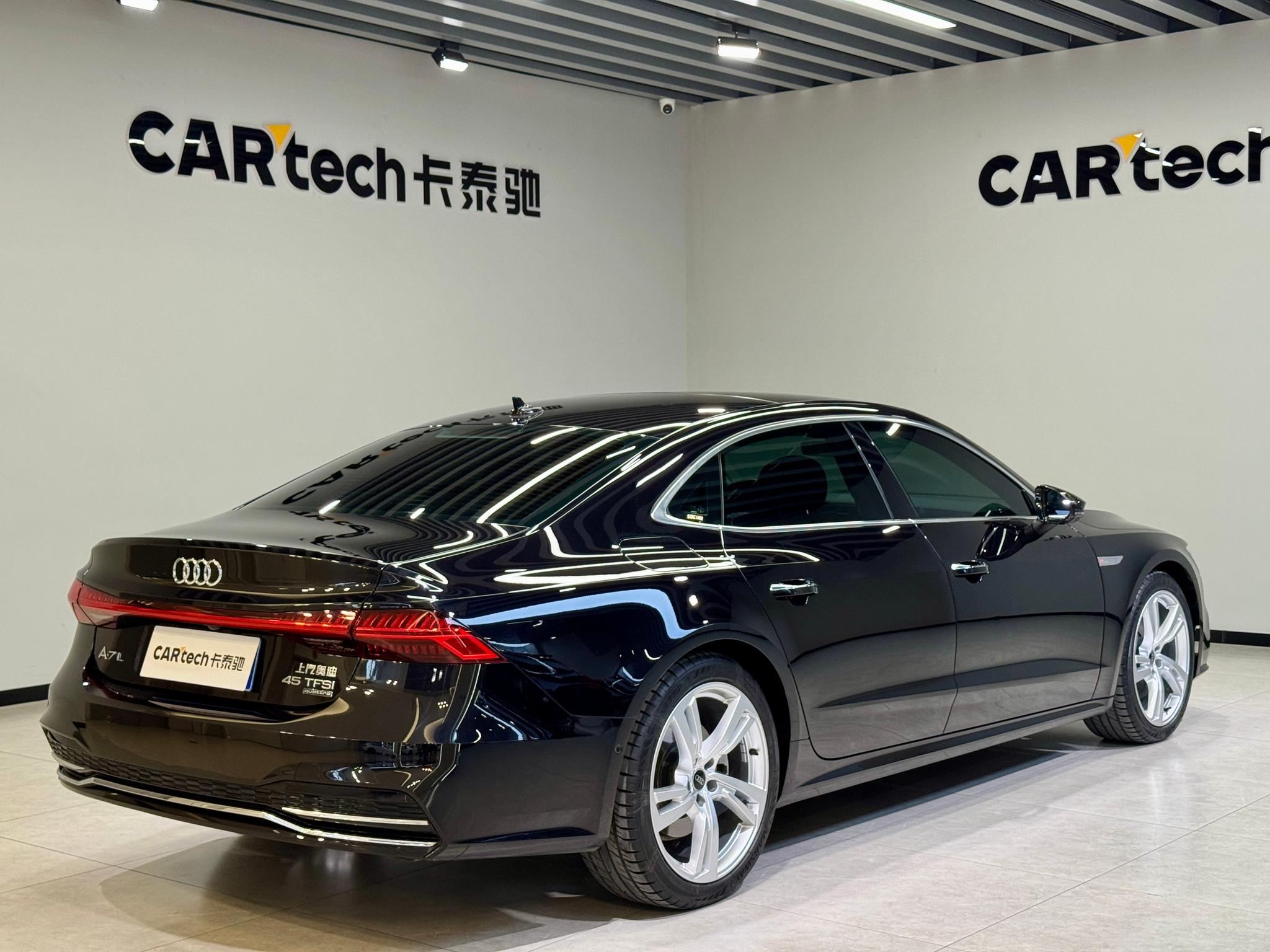 Audi A7L 2024 45 TFSI quattro S-line