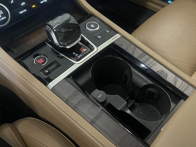 Jaguar XFL id 3782892 из Китая 16