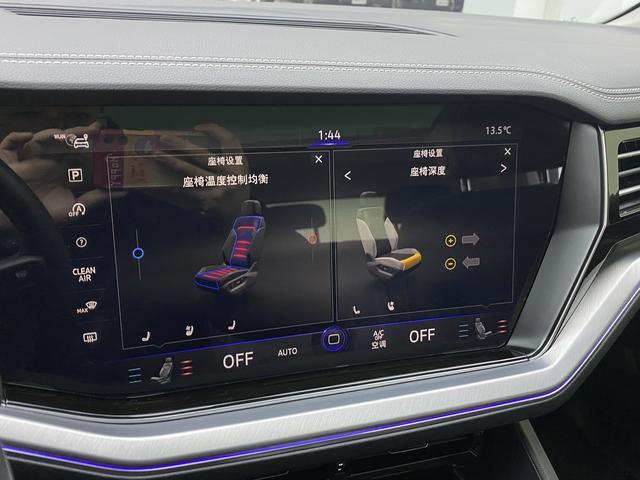 Volkswagen Touareg 2020 Черный из Китая