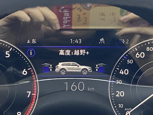 Volkswagen Touareg 2020 Черный из Китая, фото 4