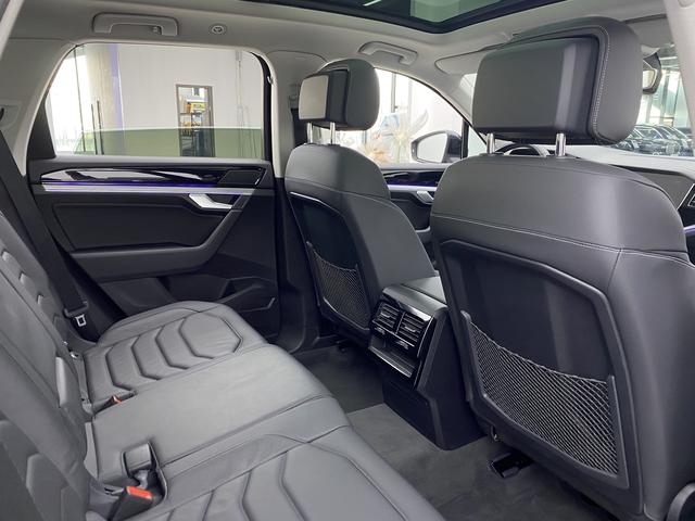 Volkswagen Touareg id 3810646 из Китая 7