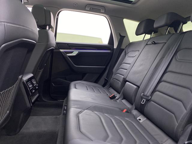 Volkswagen Touareg id 3810646 из Китая 12