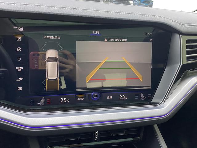 Volkswagen Touareg id 3810646 из Китая 22