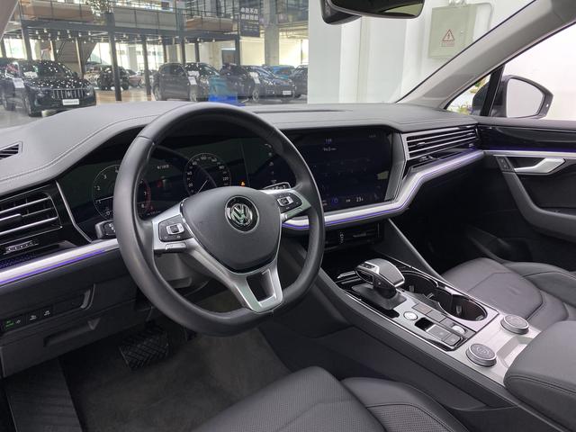 Volkswagen Touareg id 3810646 из Китая 31