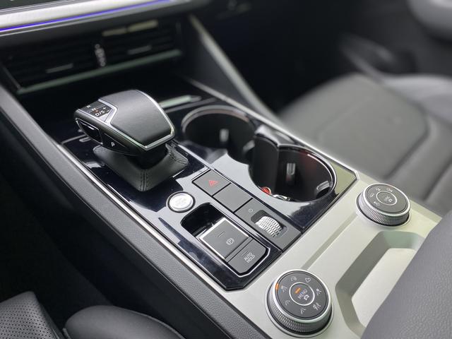 Volkswagen Touareg id 3810646 из Китая 37