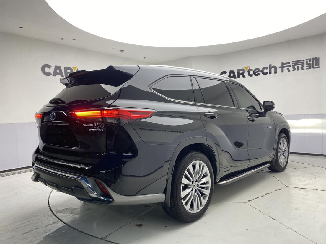 Toyota Highlander 2022 2.5L Luxury 7 мест
