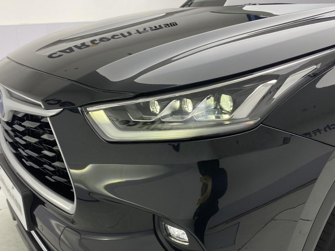 Toyota Highlander 2022 2.5L Luxury 7 мест