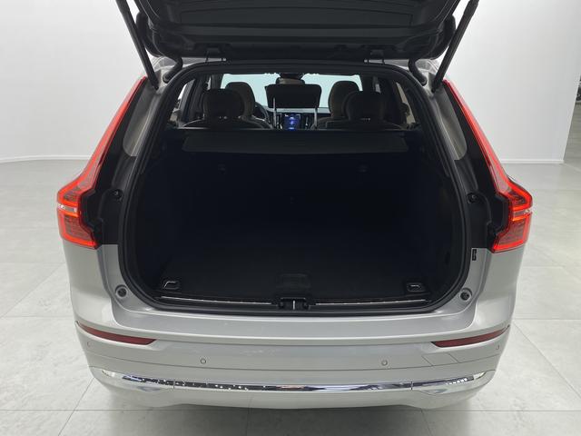VOLVO XC60 2023 — фото 30