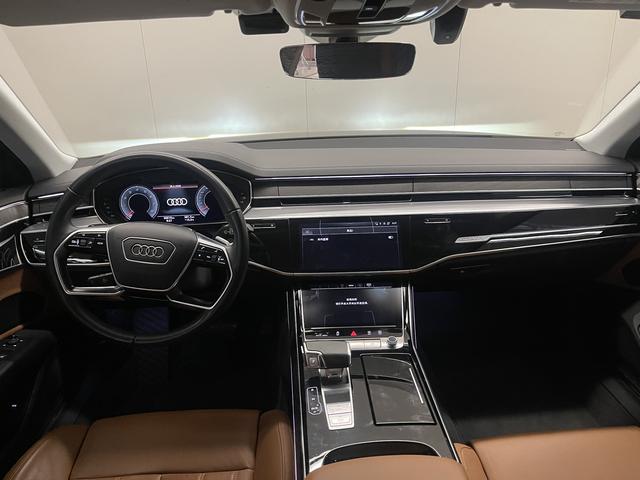Audi A8 2023 A 8 L 45 TFSI quattro Luxury — фото 16