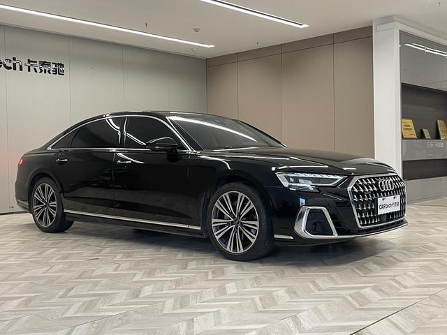 Audi A8 2023 A 8 L 45 TFSI quattro Luxury — фото 3