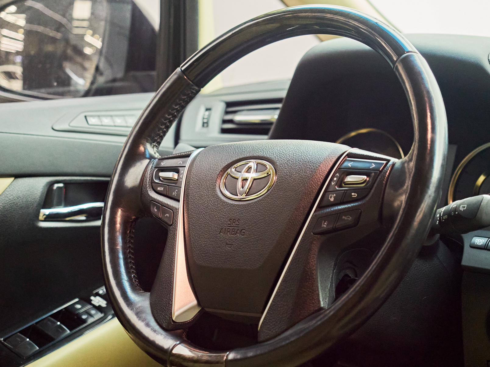 Toyota Vellfire 2021 2.5L HV Luxury