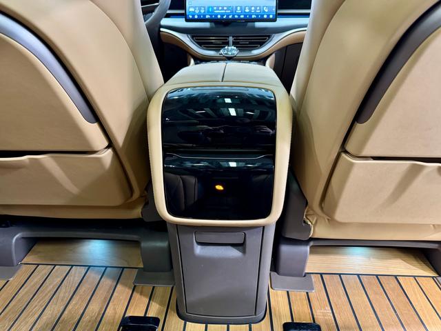 Denza D9 DM id 3775273 из Китая 23