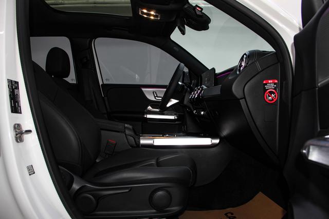 Mercedes-Benz GLB 2024 GLB 200 — фото 14
