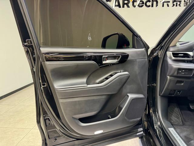 Toyota Highlander 2024 Черный из Китая, фото 2