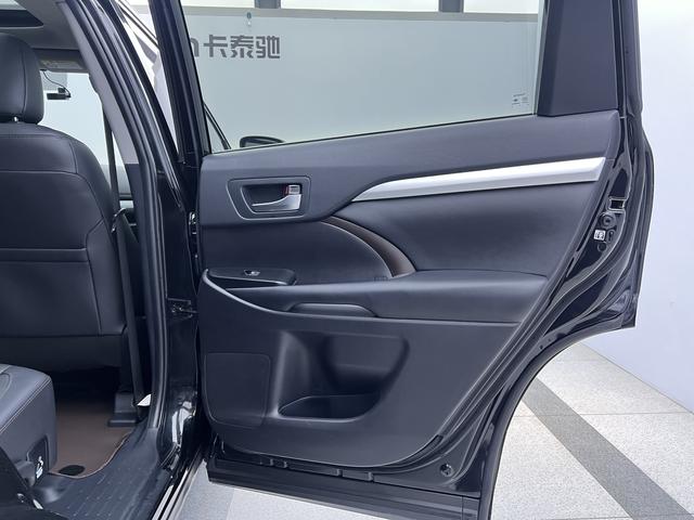 Toyota Highlander 2018 2.0 T 4 WD 7 VI — фото 11