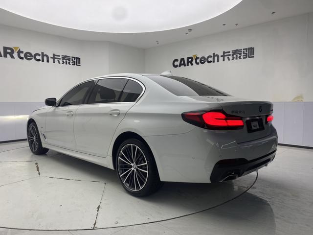 BMW 5-Series 2023 530 Li Leading M — фото 5