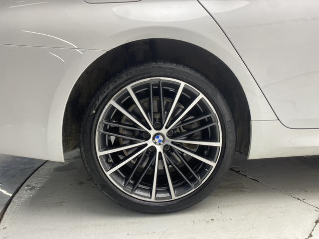 BMW 5-Series 2023 530 Li Leading M — фото 9