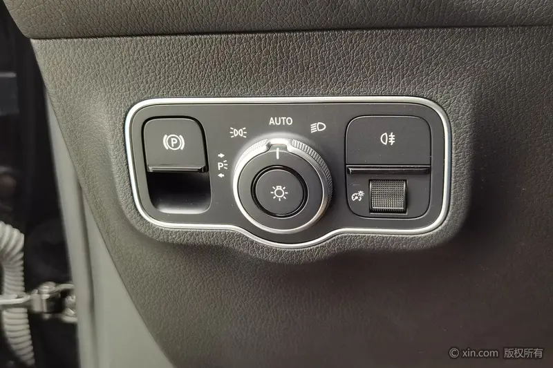 Mercedes-Benz GLB рестайлинг GLB 200 динамик — фото 12