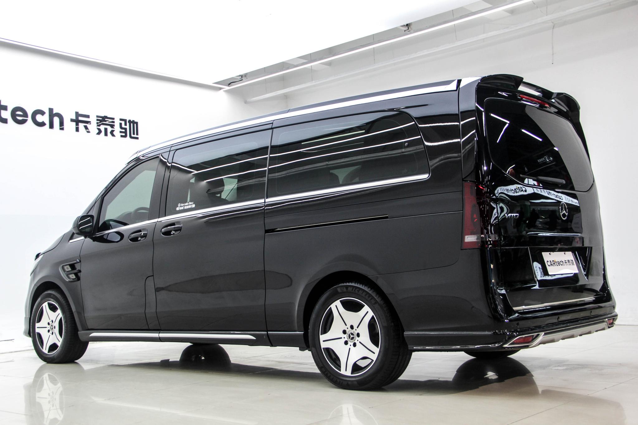 Mercedes-Benz Vito 2023 2.0T 7 мест