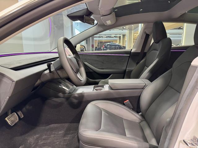 Tesla Model 3 2025 Белый из Китая, фото 5