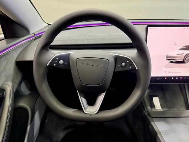 Tesla Model 3 2025 Белый из Китая, фото 6