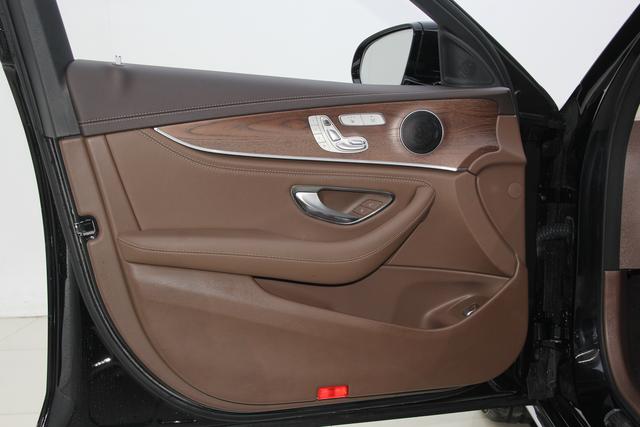 Mercedes-Benz E-Class 2023 E 300 L — фото 13