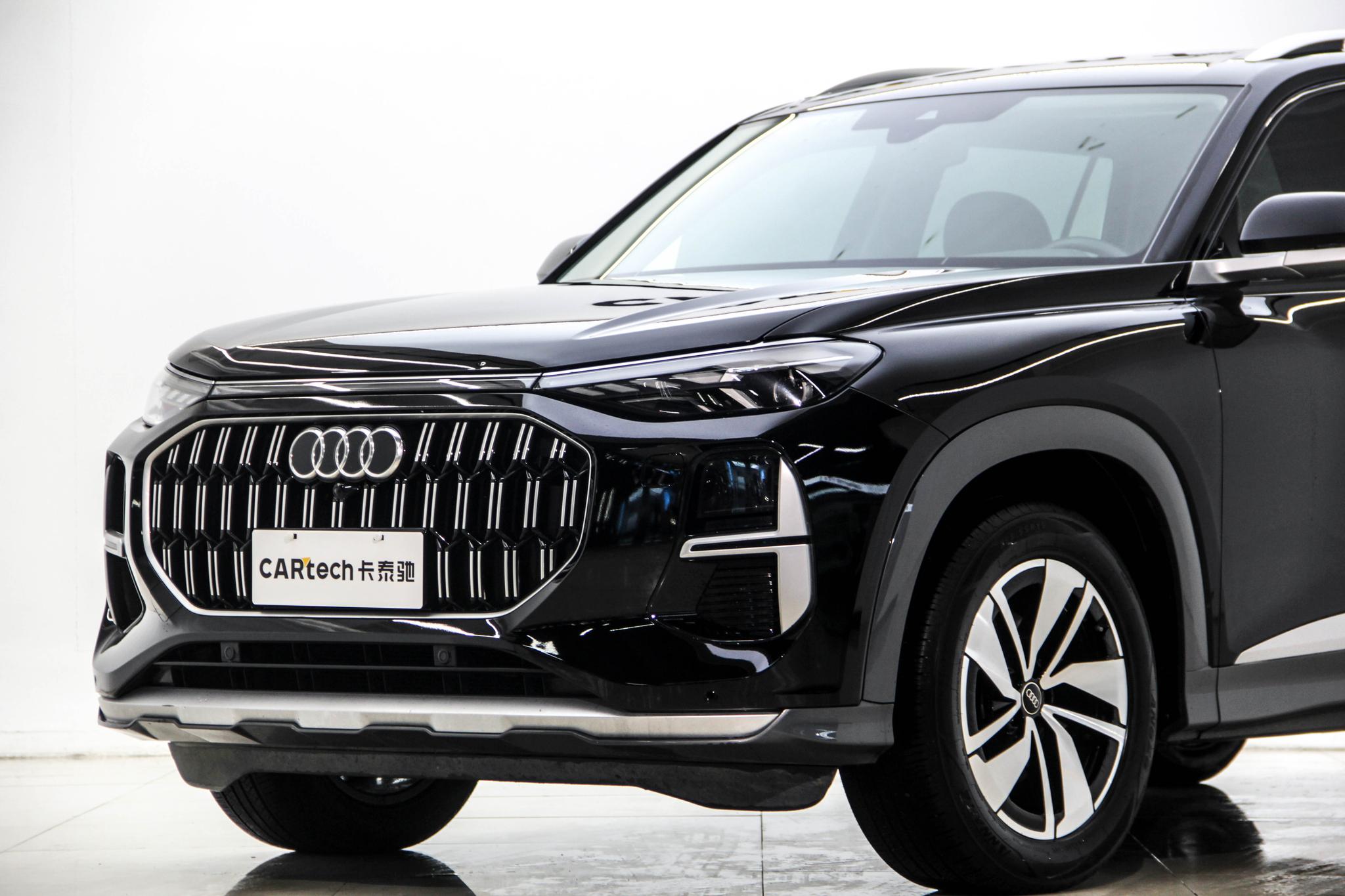 Audi Q6 2024 40TFSI quattro 7 мест
