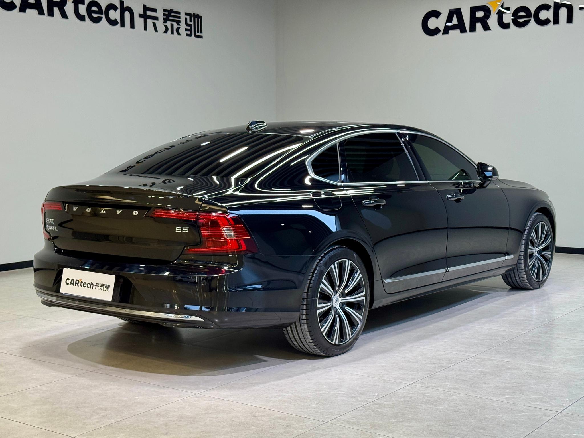 Volvo S90 2025 B5 Luxury