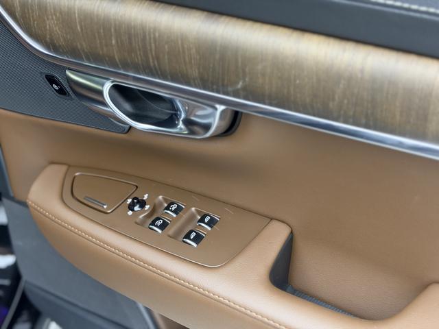 VOLVO S90 2023 — фото 10