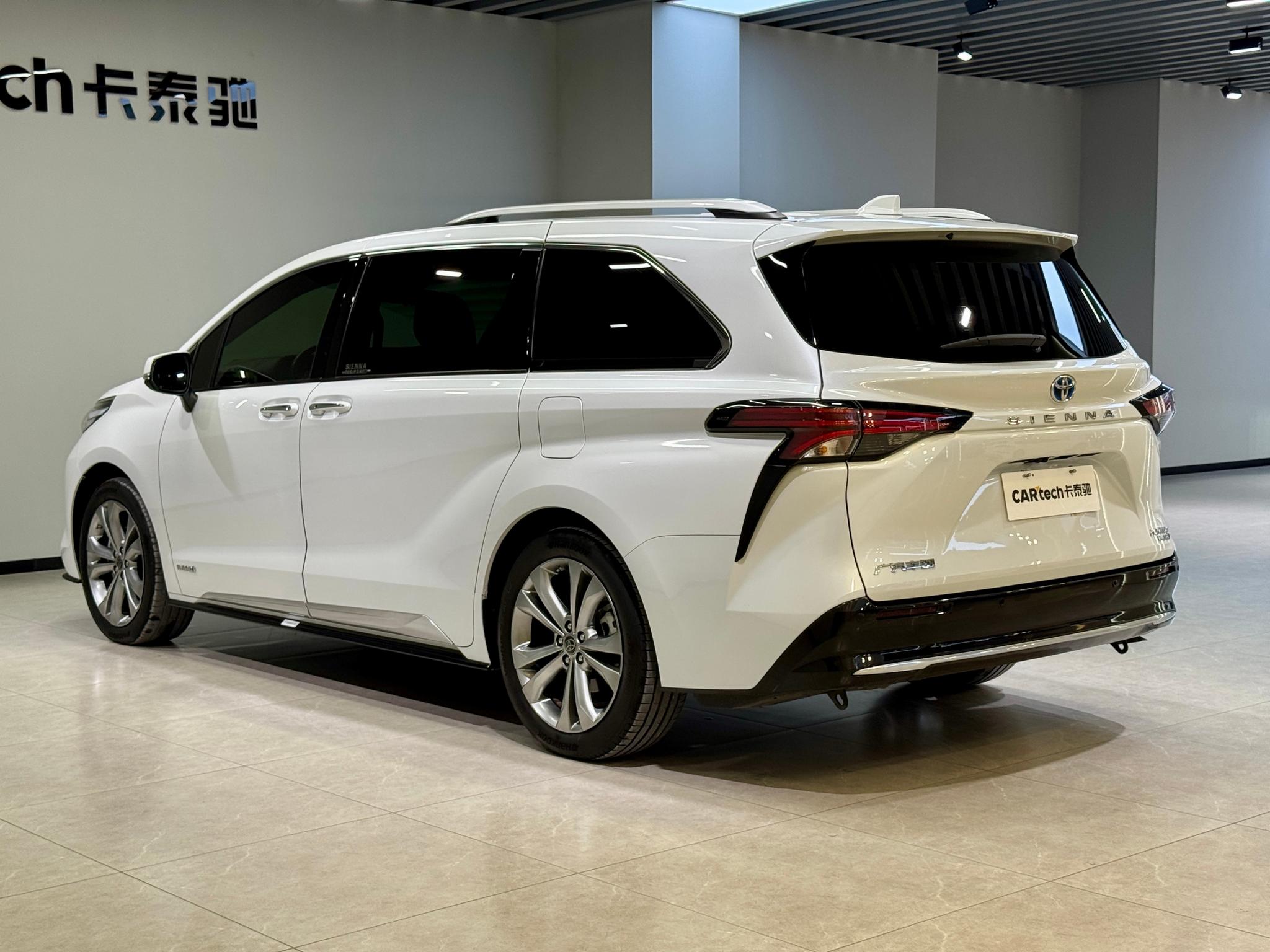 Toyota Sienna 2023 2.5L
