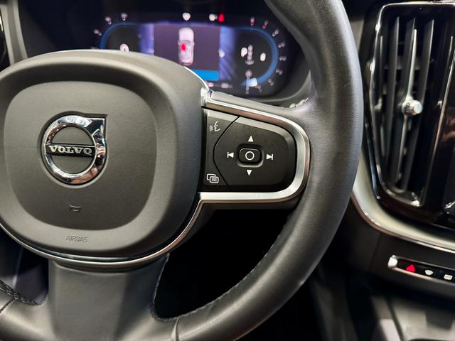 Volvo XC60 2022 B 5 4 WD — фото 13