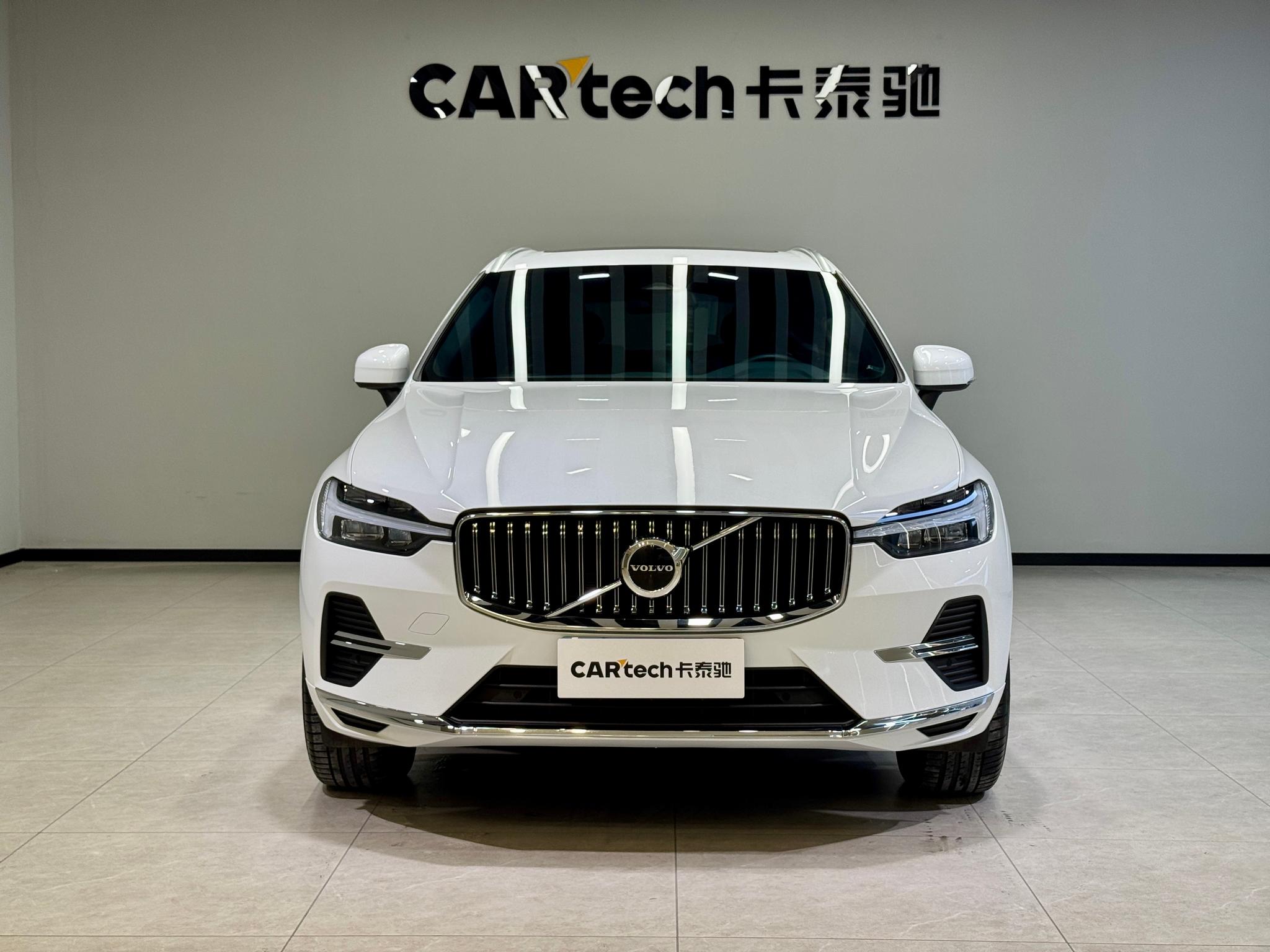 Volvo XC60 2022 B5 Luxury