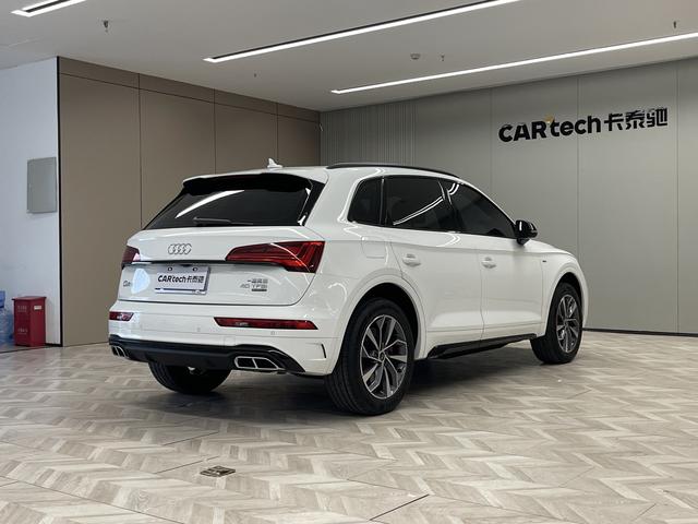 Audi Q5L 2024 40 TFSI — фото 7