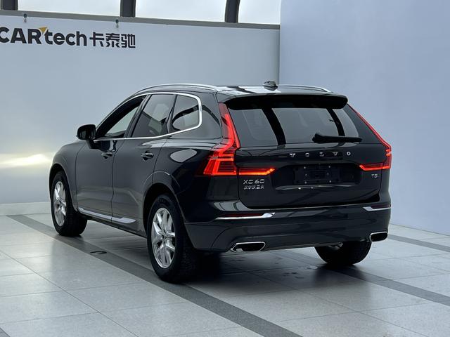 Volvo XC60 2021 Темно-серый из Китая, фото 3