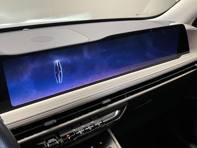 Lincoln Corsair 2023 2.0 T 2 WD — фото 17
