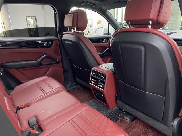 Porsche Cayenne E-Hybrid 2023 Белый из Китая, фото 5